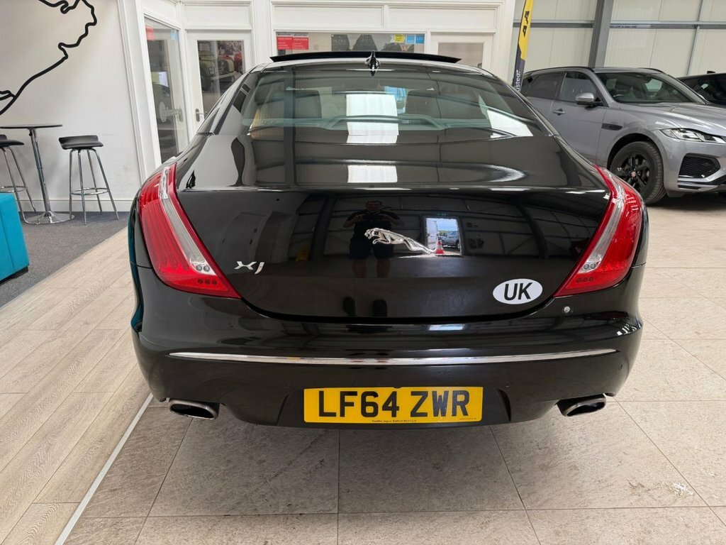 Jaguar XJ 3L Premium Luxury Black #5