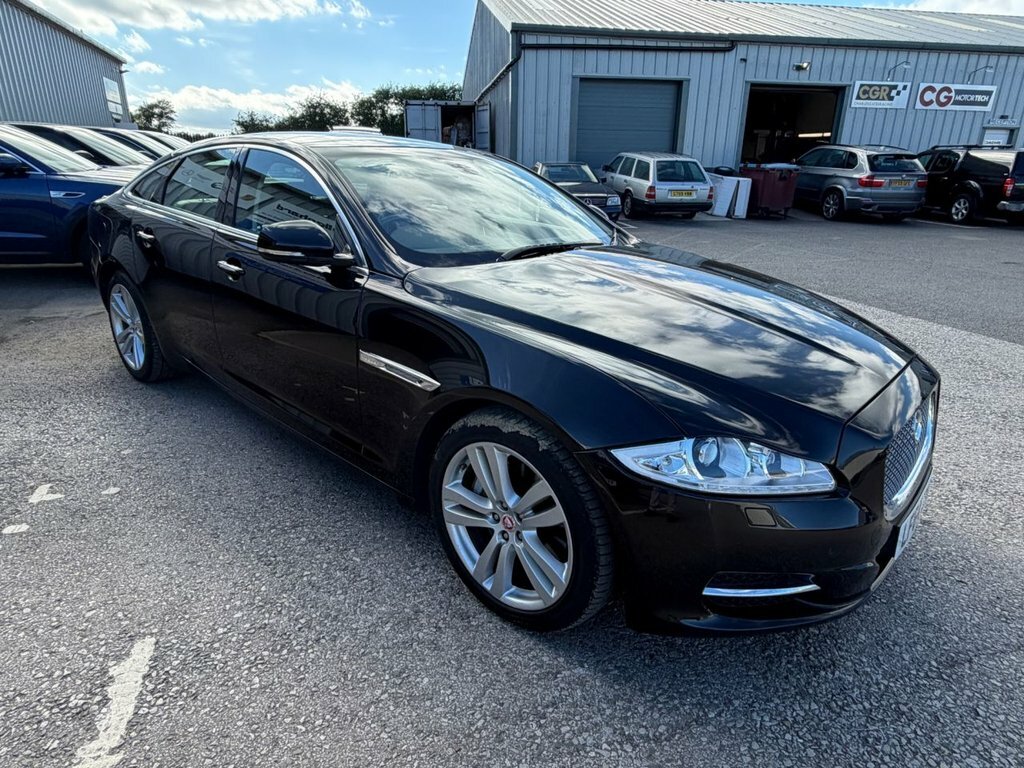 Jaguar XJ 3L Premium Luxury Black #2