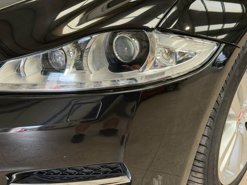 Jaguar XJ 3.0D V6 Portfolio Black #13