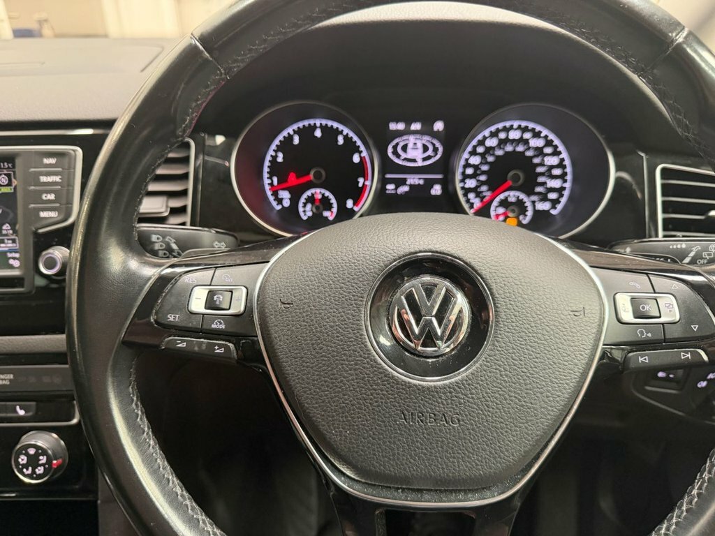 Volkswagen Golf SV 2L Se Black #24