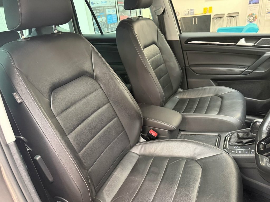 Volkswagen Golf SV 2L Se Black #21