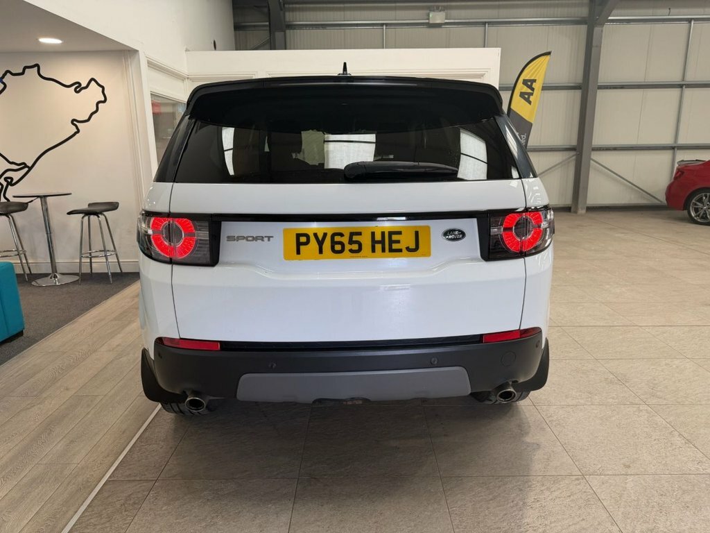 Land Rover Discovery Sport 2L Se Tech White #6