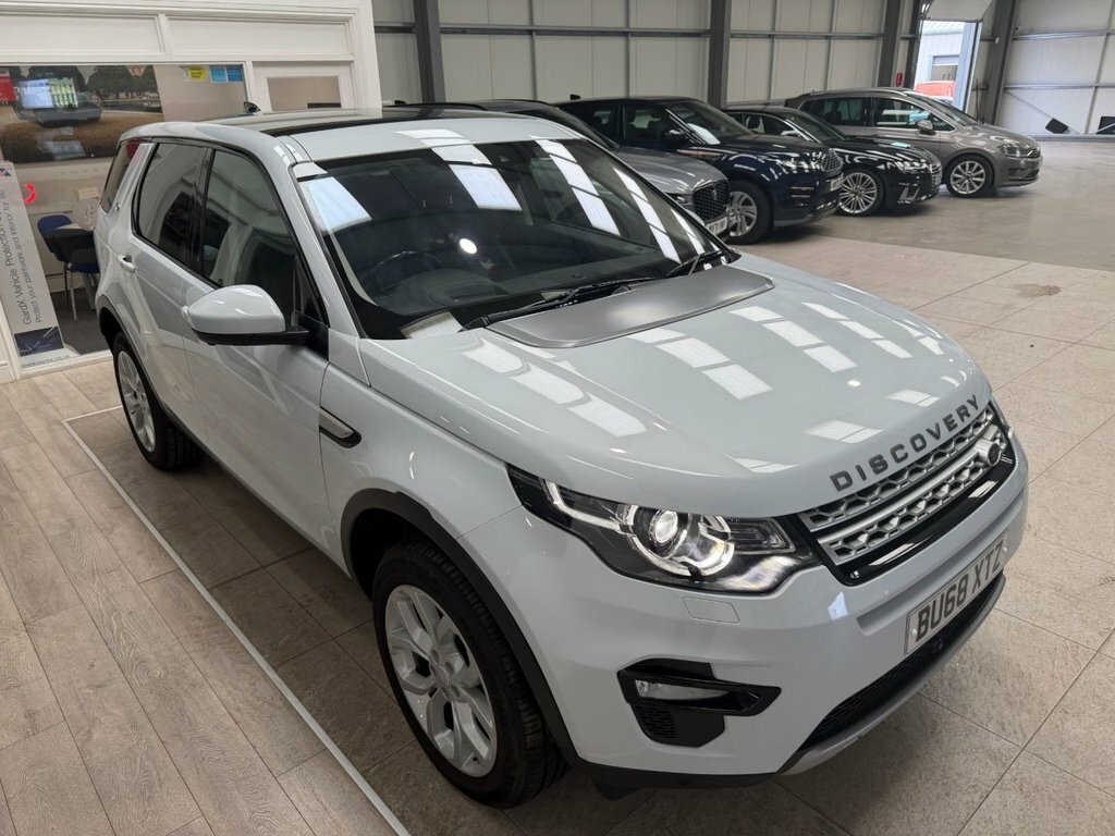Land Rover Discovery Sport 2L Hse BU68XTZ White #6
