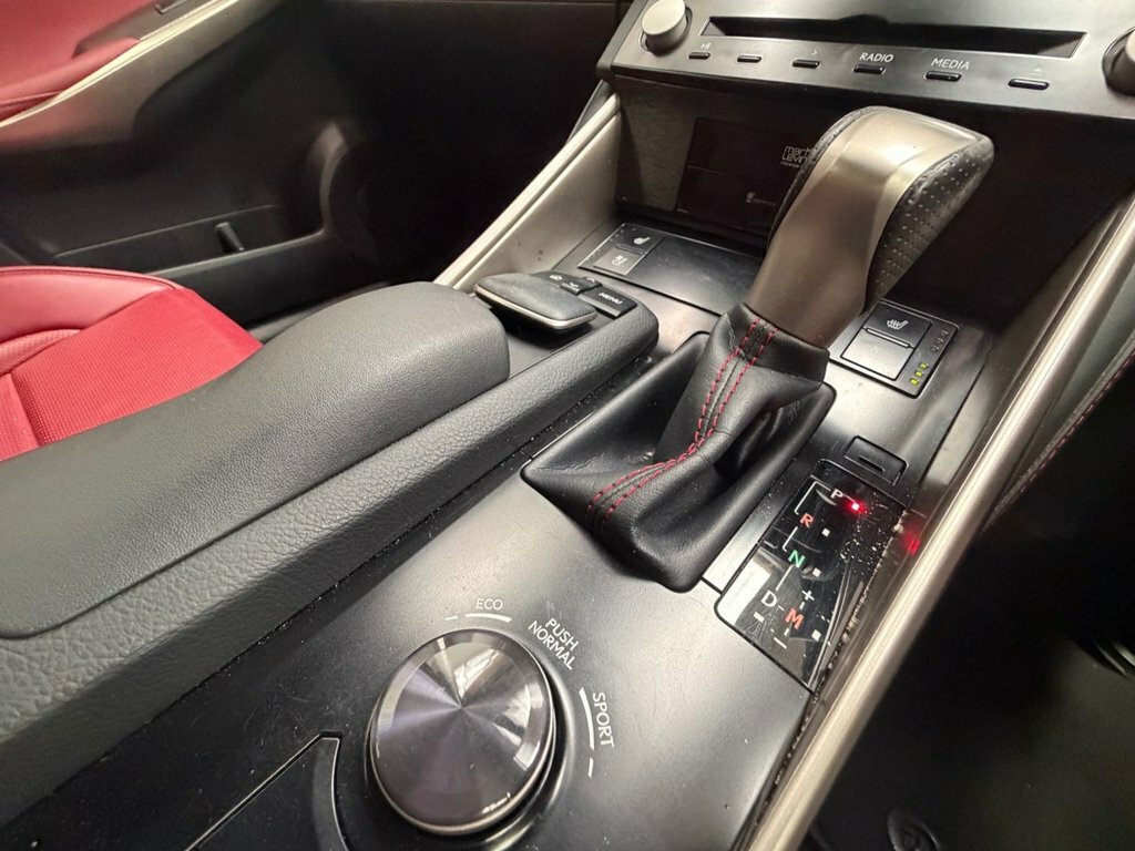 Lexus IS 300H F-sport Cvt Navigationleather #18