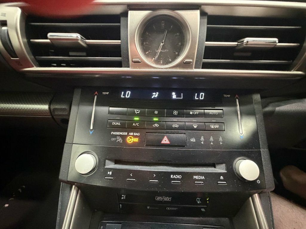 Lexus IS 300H F-sport Cvt Navigationleather #29