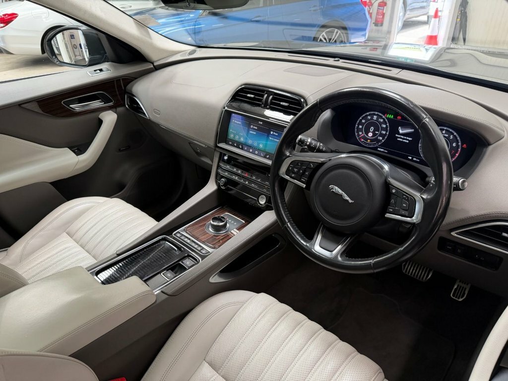 Jaguar F-Pace 2L Portfolio Grey #3
