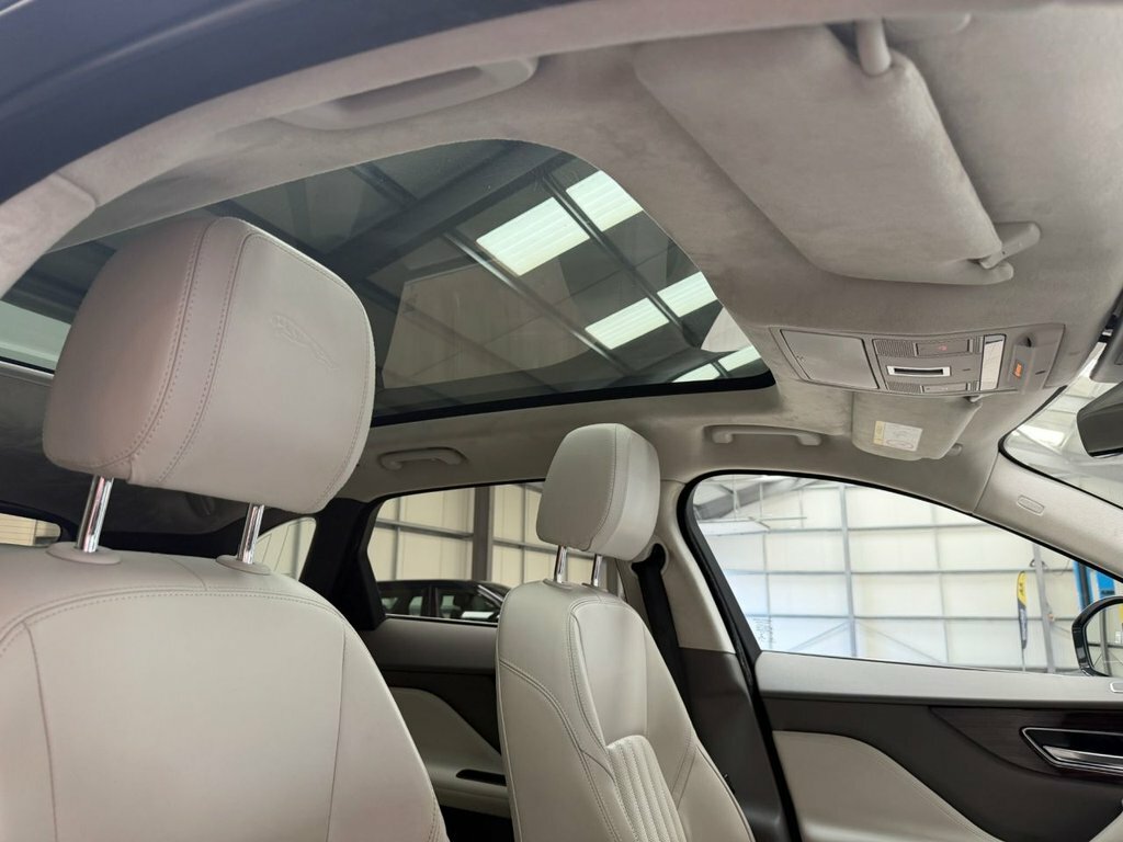 Jaguar F-Pace 2L Portfolio Grey #4