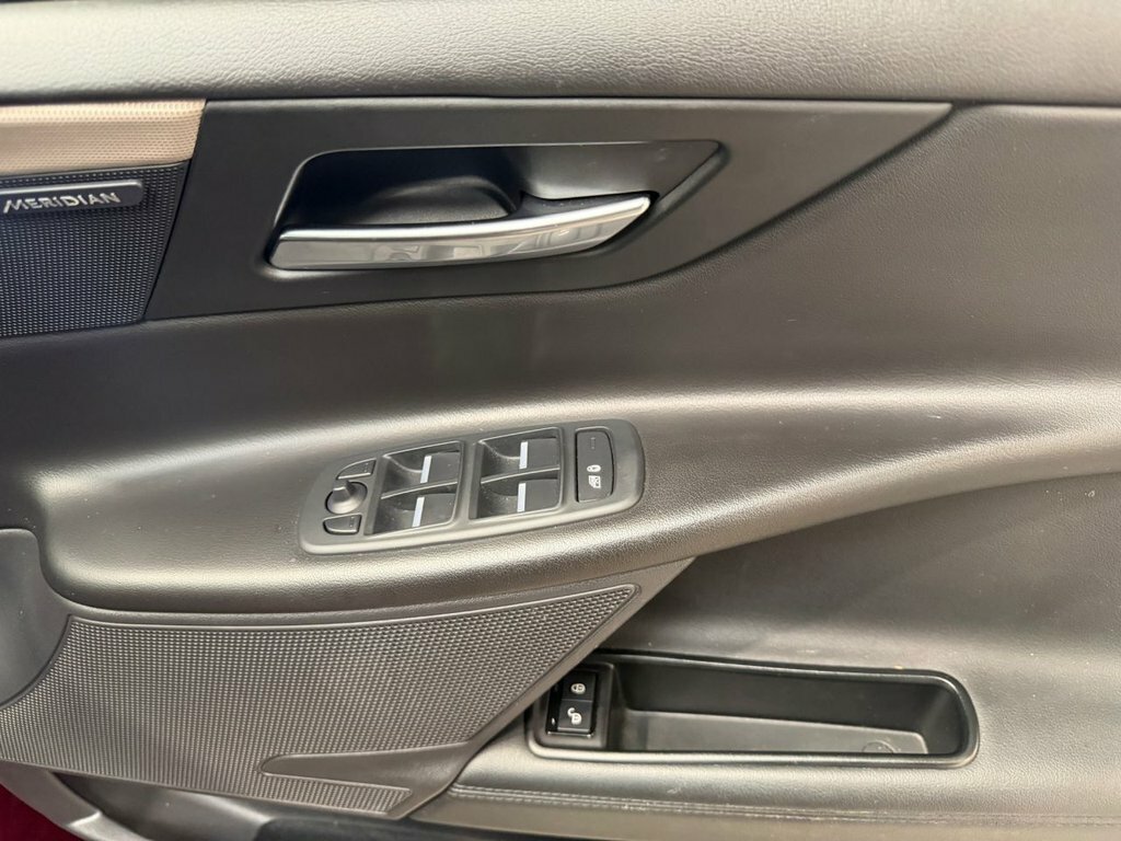 Jaguar XE 2L Portfolio Red #6
