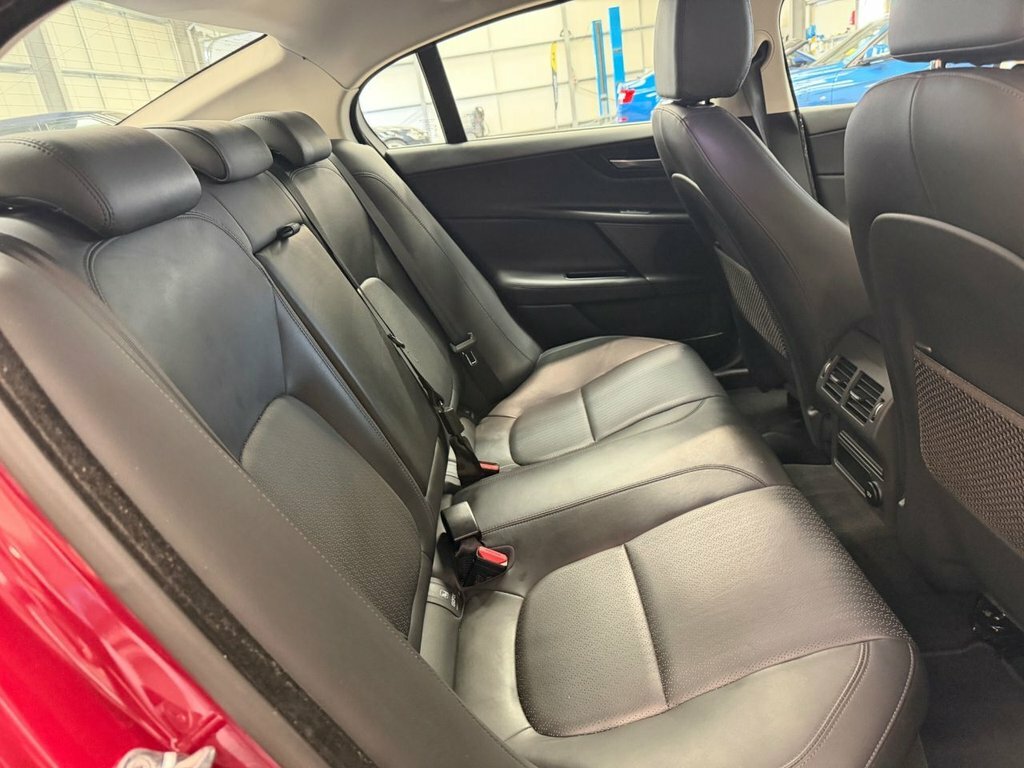 Jaguar XE 2.0D Portfolio Euro 6 Ss Black #13