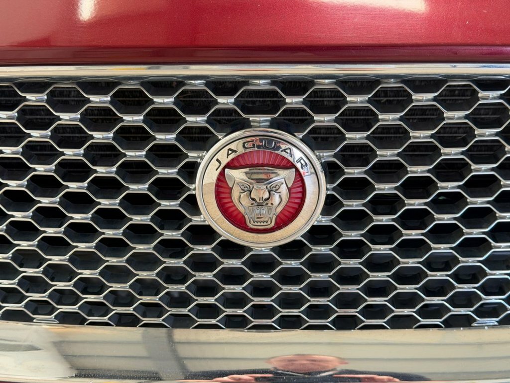 Jaguar XE 2.0D Portfolio Euro 6 Ss Black #20