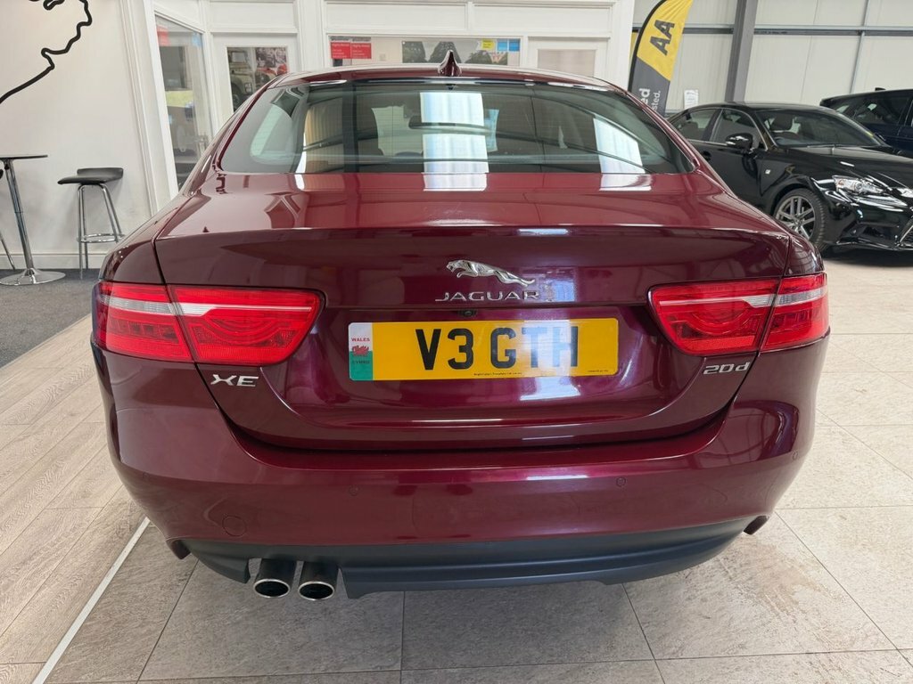 Jaguar XE 2L Portfolio Red #4