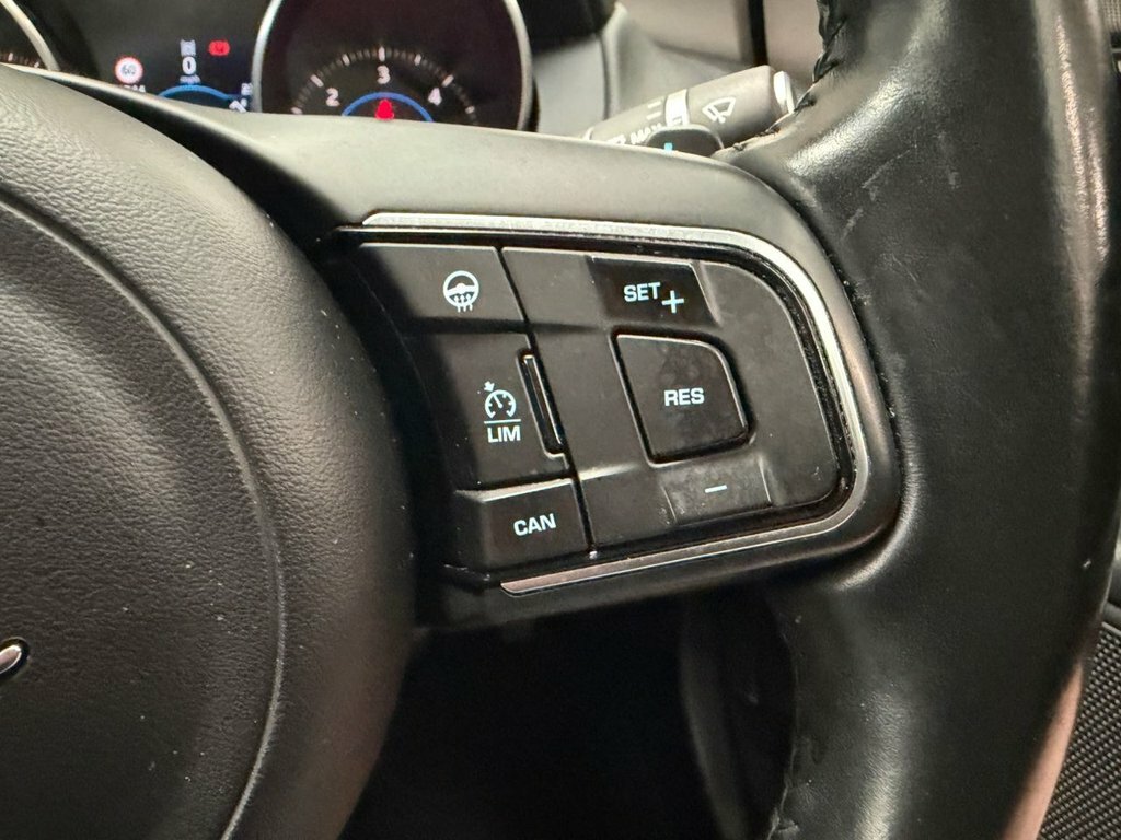 Jaguar XE 2.0D Portfolio Euro 6 Ss Black #17