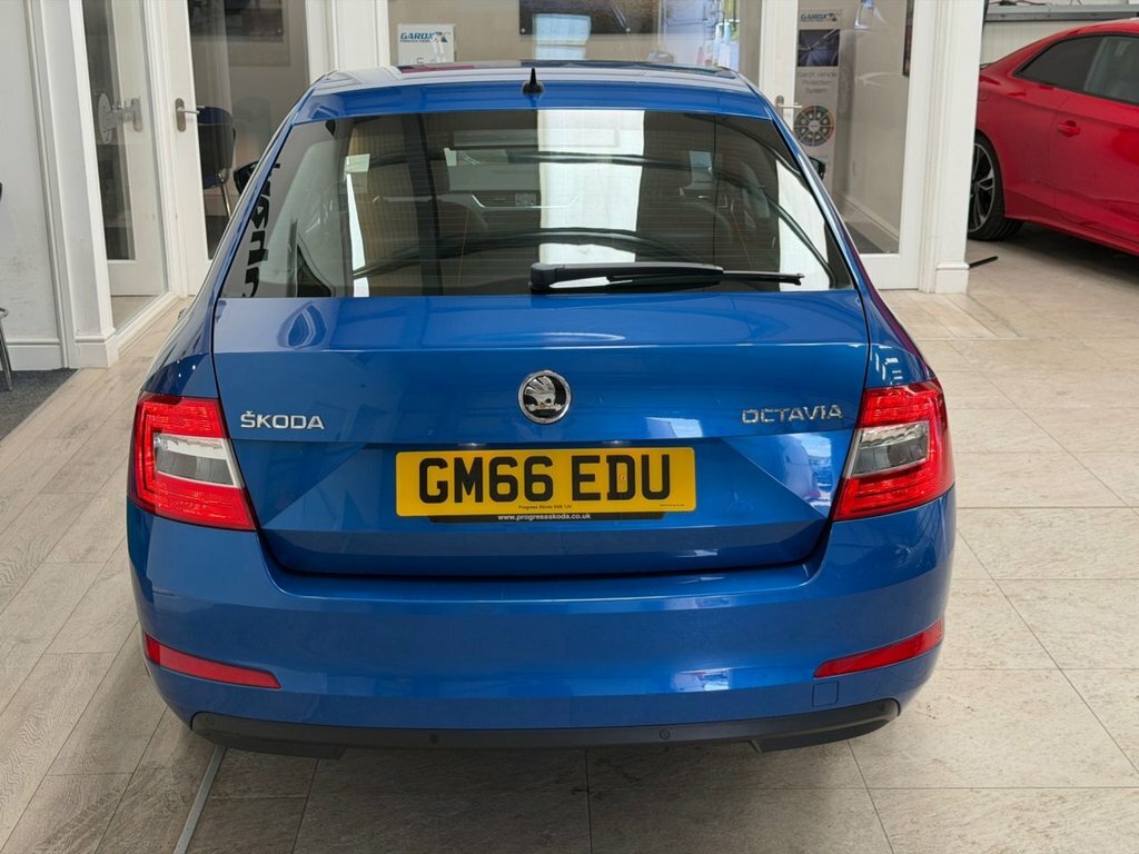 Skoda Octavia 1.6 Tdi Se Technology Euro 6 Ss Black #10