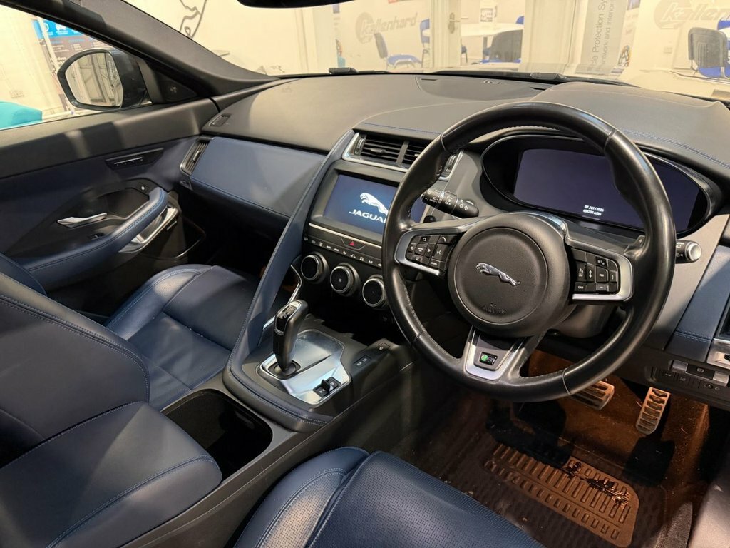 Jaguar E-Pace 2L R-dynamic Hse Grey #3