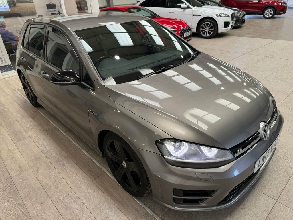 Volkswagen Golf Hatchback LN17XJC Grey #4