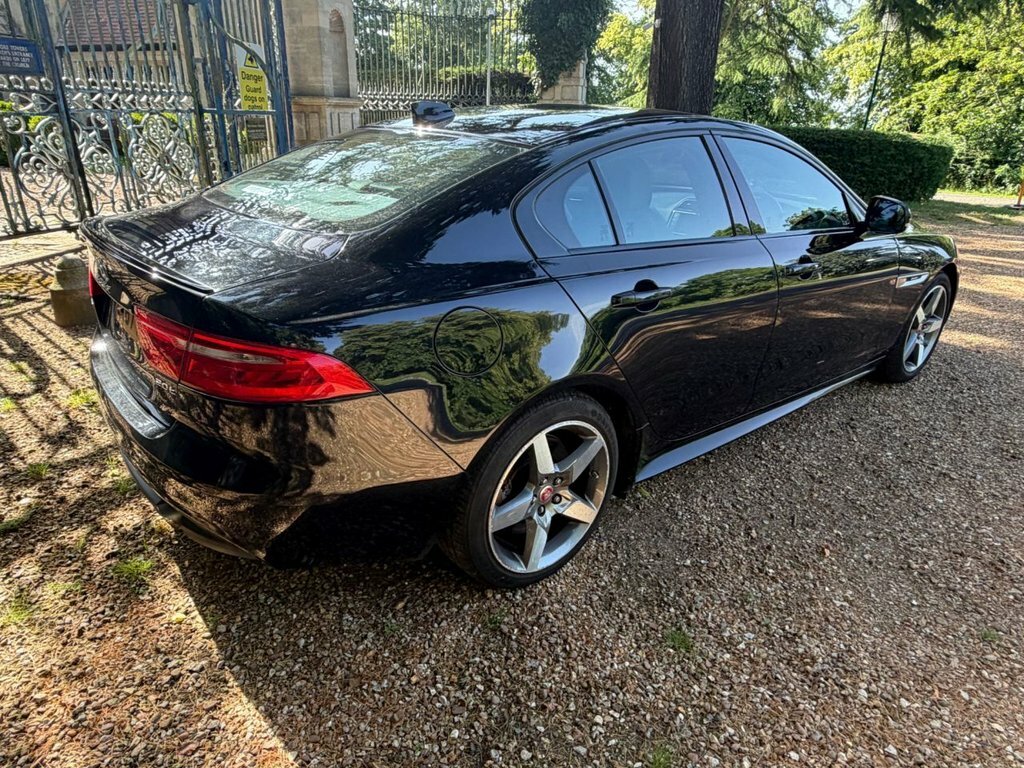 Jaguar XE 2L R-sport Black #3