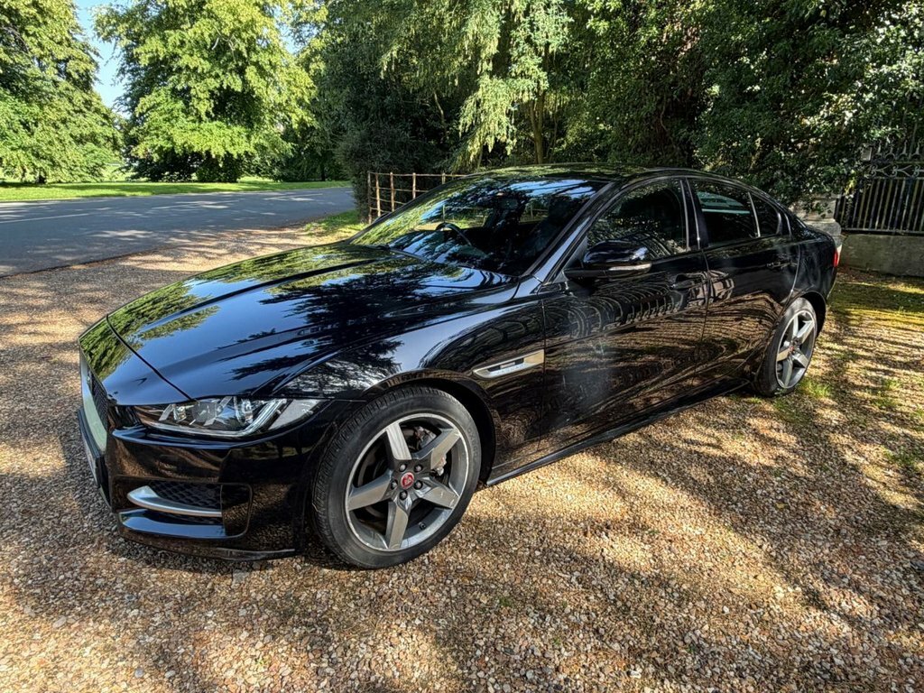 Jaguar XE  Black #9