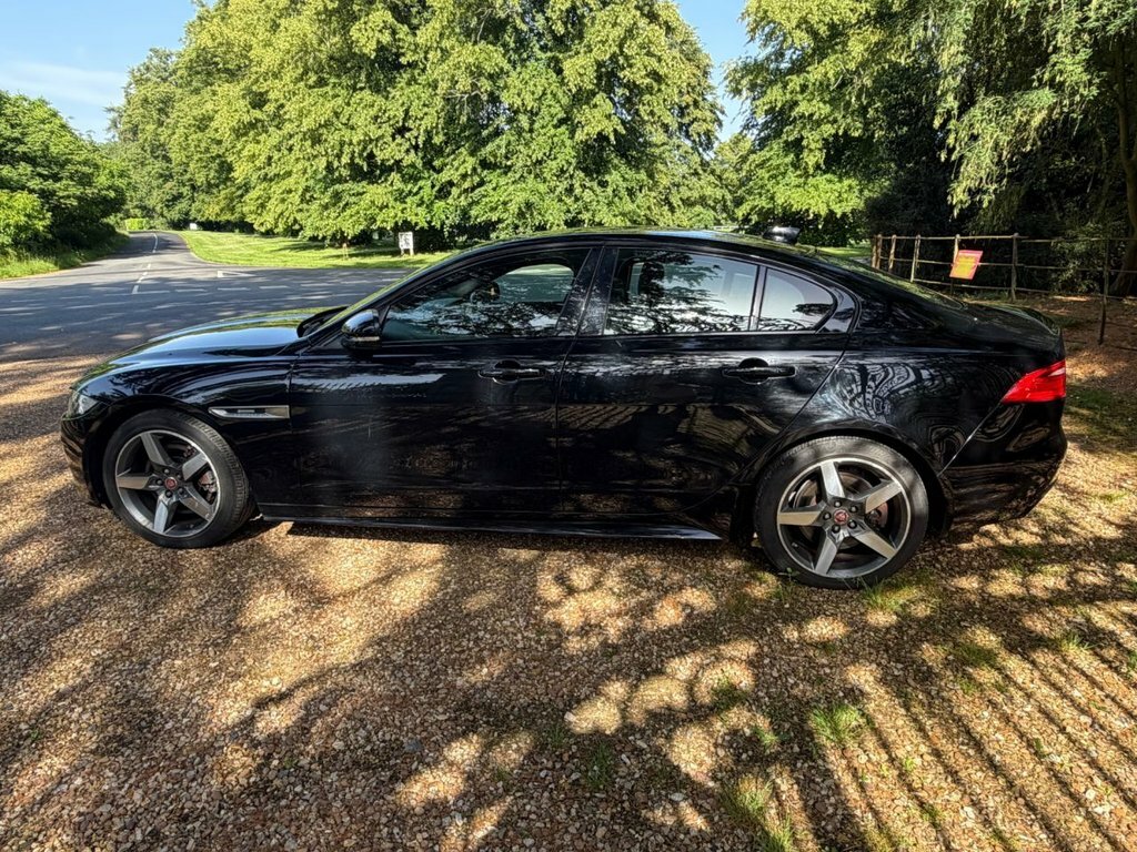 Jaguar XE  Black #8