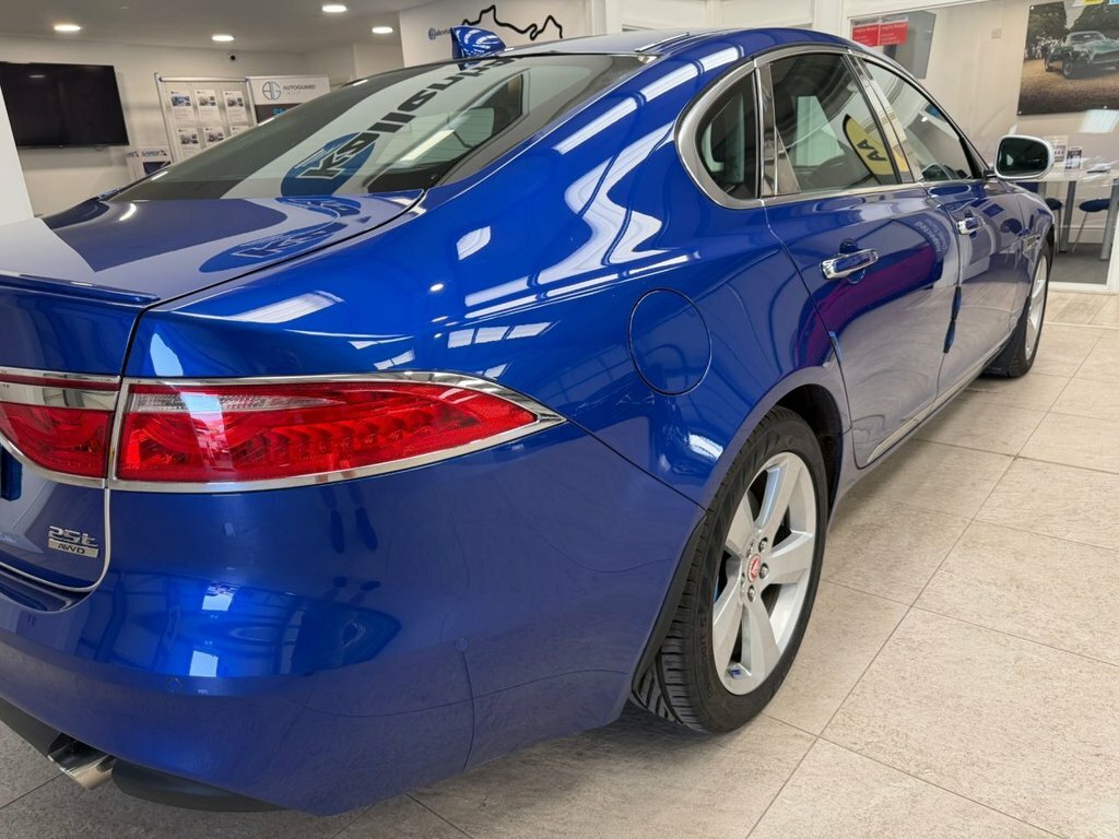 Jaguar XF 2.0 Xf Prestige  #34