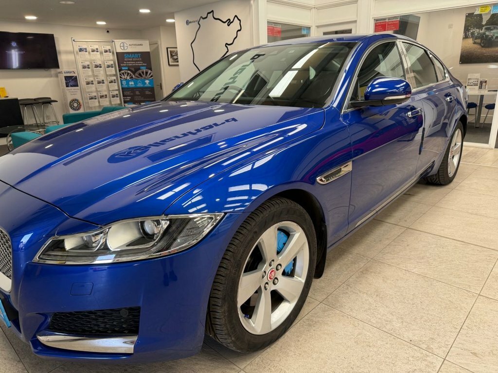 Jaguar XF 2.0 Xf Prestige  #12