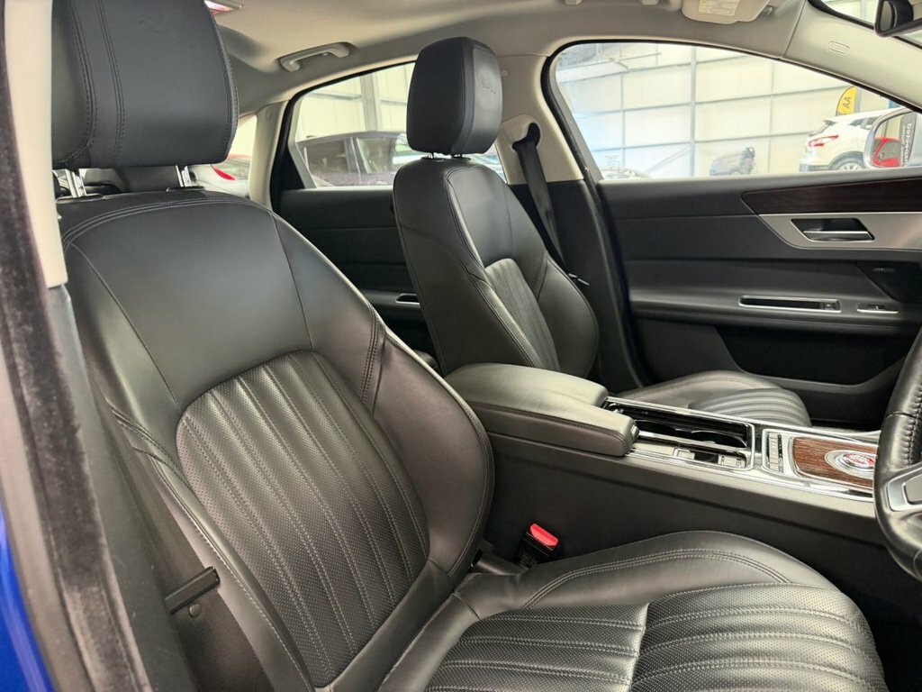 Jaguar XF 2L Portfolio Blue #3