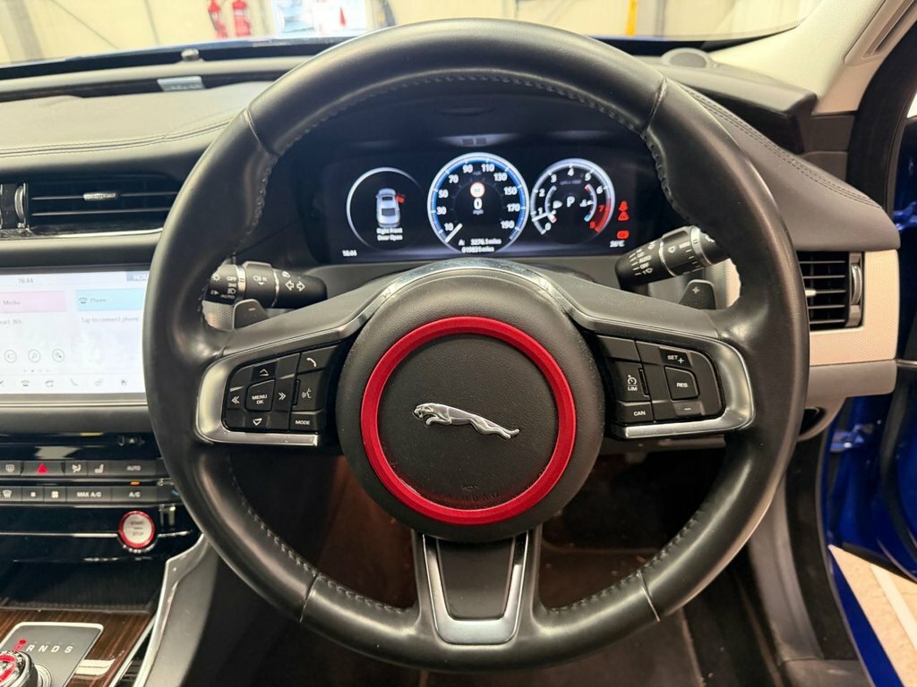Jaguar XF 2.0 Xf Prestige  #10