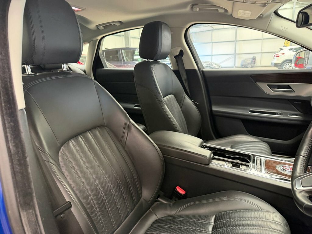 Jaguar XF 2.0 Xf Prestige  #14