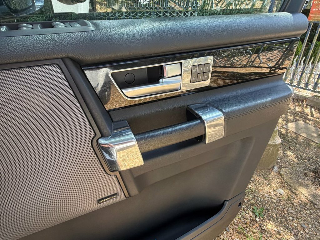 Land Rover Discovery 4 Discovery Hse Sdv6 Grey #25