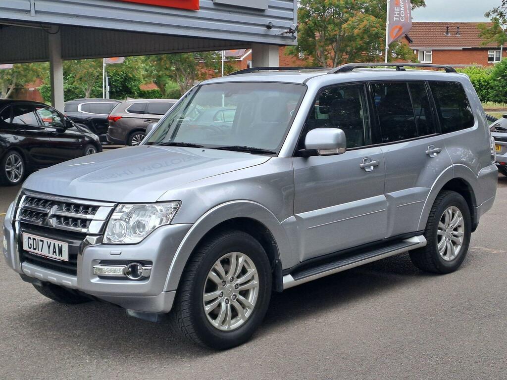 Mitsubishi Shogun 2017