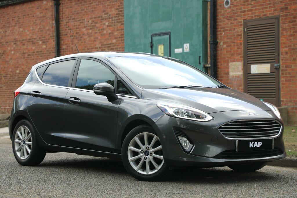 Ford Fiesta Titanium 1.0T Ecoboost Titanium Euro 6 Ss Grey