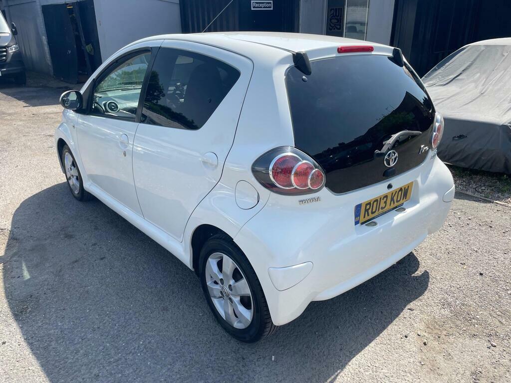 Toyota Aygo 1.0 Vvt-i Fire Euro 5 White #4