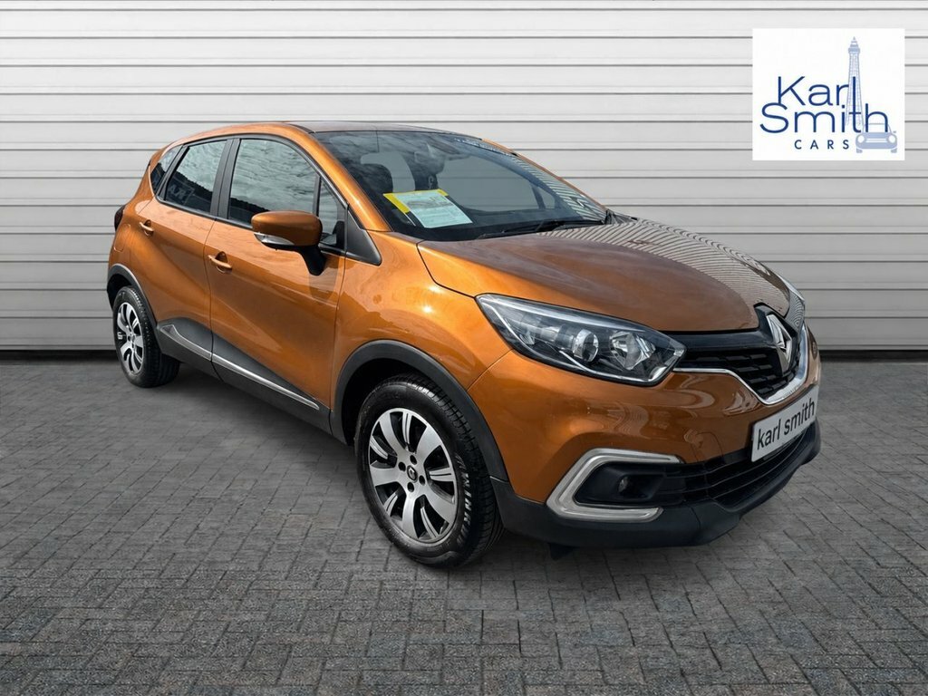 Renault Captur 1.5L Expression Orange