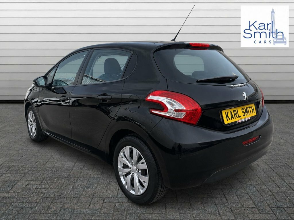 Peugeot 208 1L Access Black #5