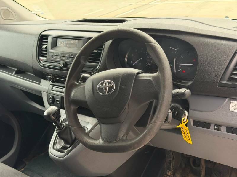 Toyota PROACE 1.6D 115 Comfort Van - 2016 White #9