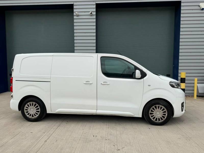 Toyota PROACE 1.6D 115 Comfort Van - 2016 White #4