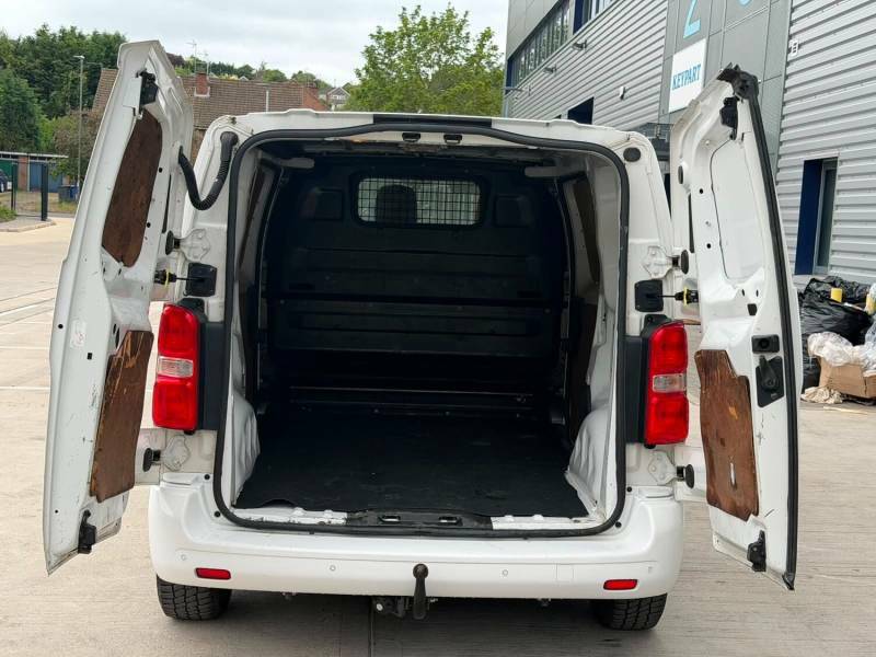 Toyota PROACE 1.6D 115 Comfort Van - 2016 White #10