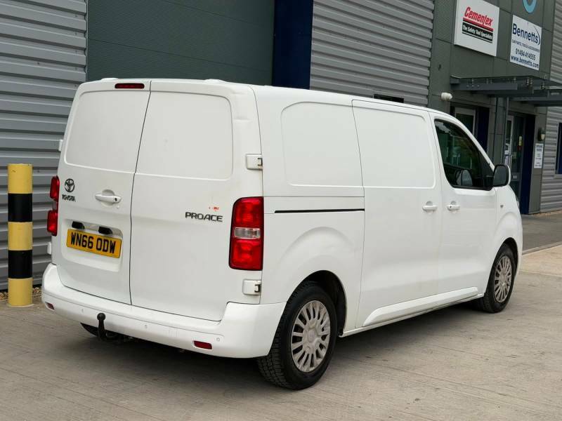 Toyota PROACE 1.6D 115 Comfort Van White #6
