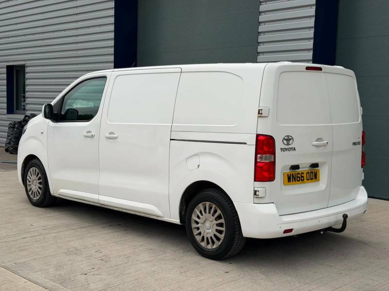 Toyota PROACE 1.6D 115 Comfort Van White #5