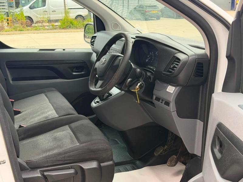 Toyota PROACE Panel Van White #8