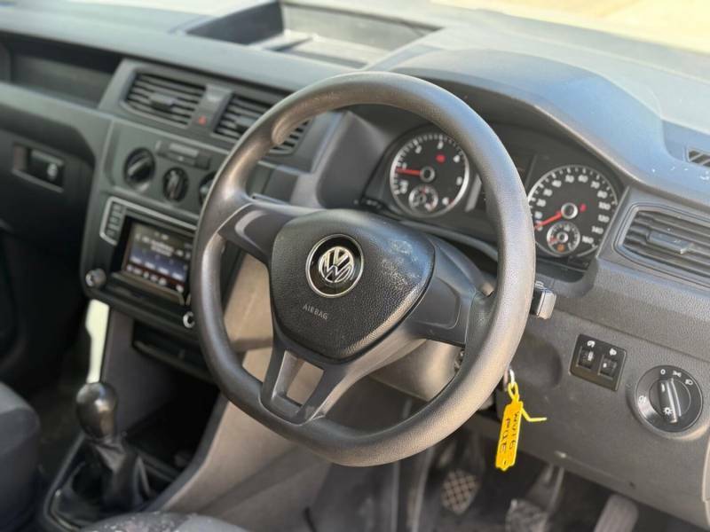Volkswagen Caddy Maxi 2L Maxi Black #8