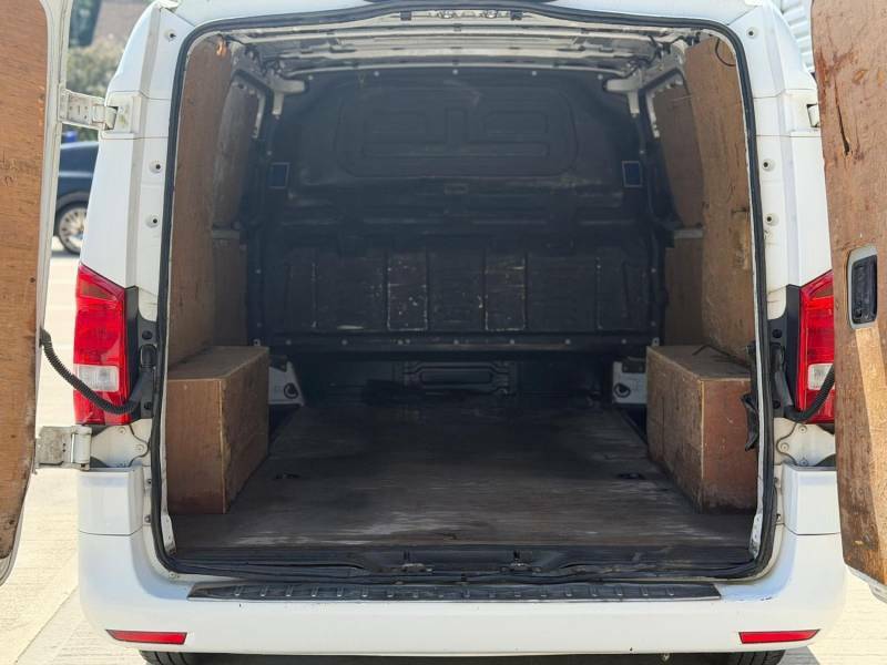 Mercedes-Benz Vito 116 Bluetec White #9
