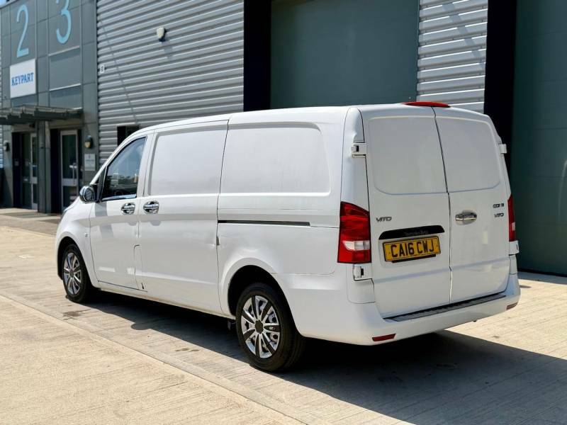 Mercedes-Benz Vito 111Cdi Van White #5