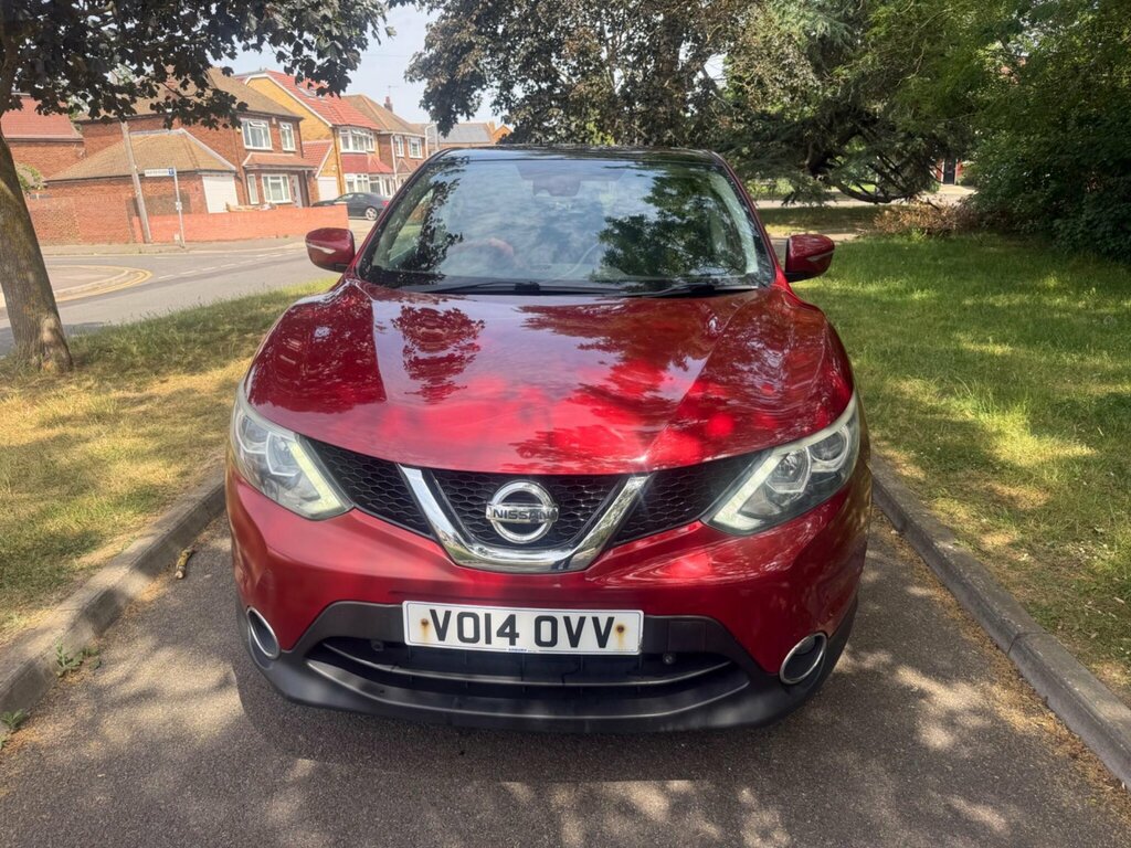 Nissan Qashqai 1.2 Dig-t Acenta Premium 2Wd Euro 5 Ss VO14OVV Red #2
