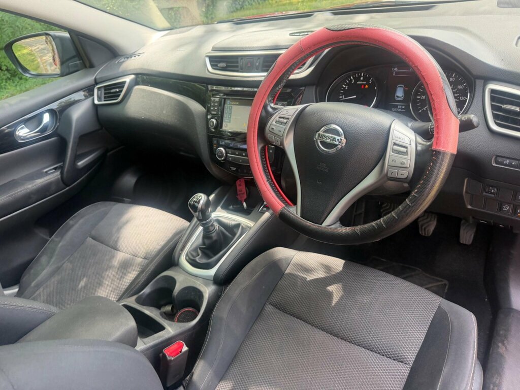 Nissan Qashqai 1.2 Dig-t Acenta Premium 2Wd Euro 5 Ss VO14OVV Red #5