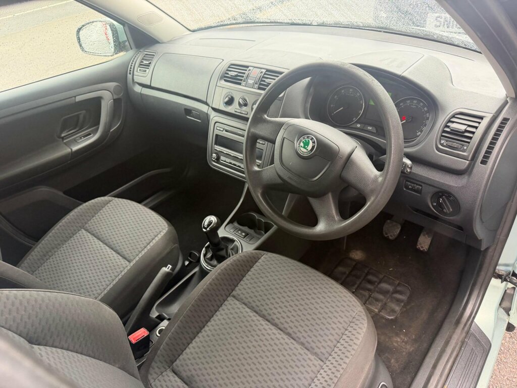 Skoda Fabia Se Plus Black #4