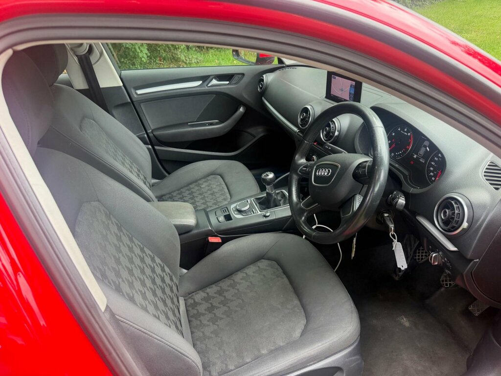 Audi A3 1.2 Tfsi Se Sportback Euro 6 Ss Red #4