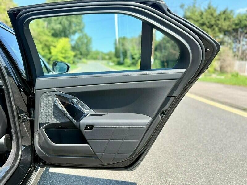 BMW i7 60 105.7Kwh Excellence Pro Xdrive Black #37