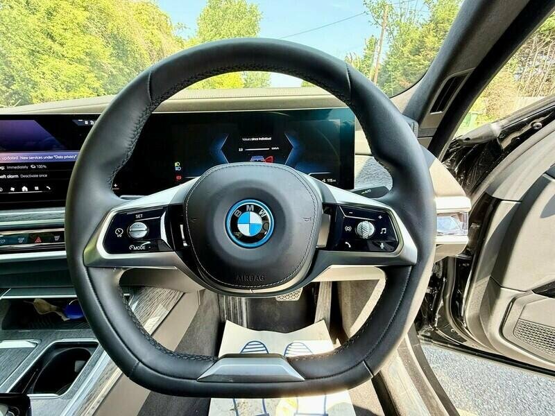 BMW i7 60 105.7Kwh Excellence Pro Xdrive Black #33