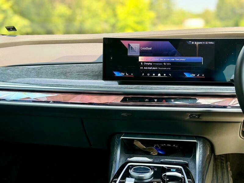 BMW i7 60 105.7Kwh Excellence Pro Xdrive Black #30