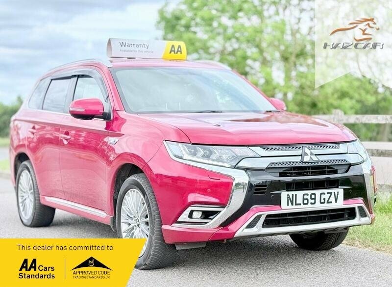Mitsubishi Outlander 2.4H Twinmotor 13.8Kwh Exceed Cvt 4Wd Euro 6 Ss Red